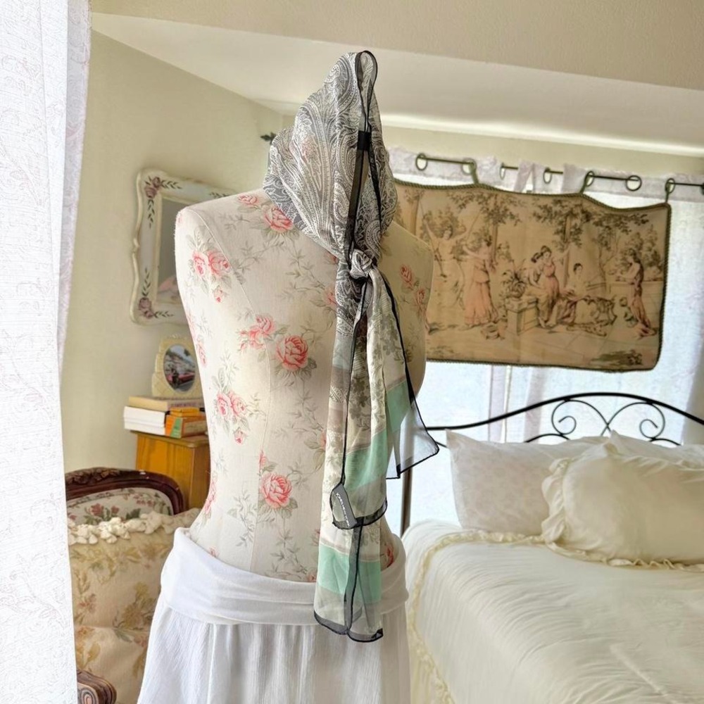 vintage scarf‎